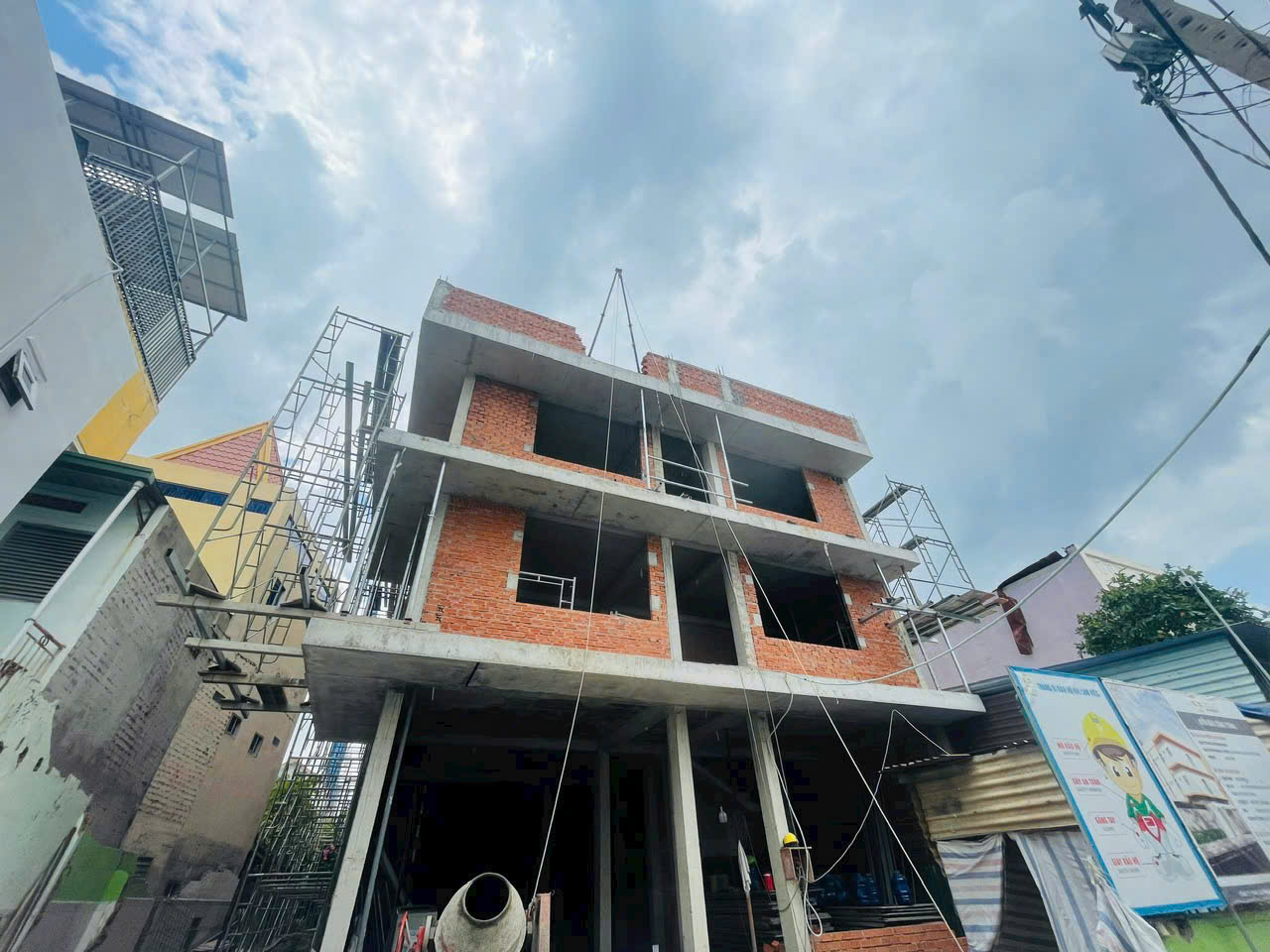 NHÀ PHỐ THỦ ĐỨC 